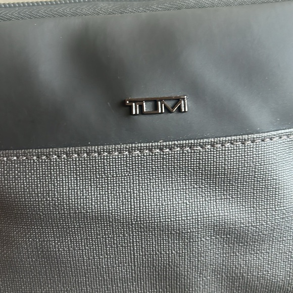 TUMI Toiletry Bag (small) - Picture 5 of 12